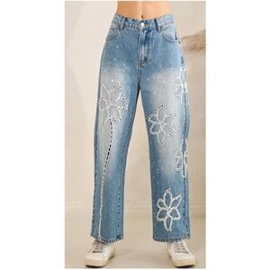 Oli & Hali Light Wash Denim Floral Embroidered Stretchy Waist Straight Leg Denim